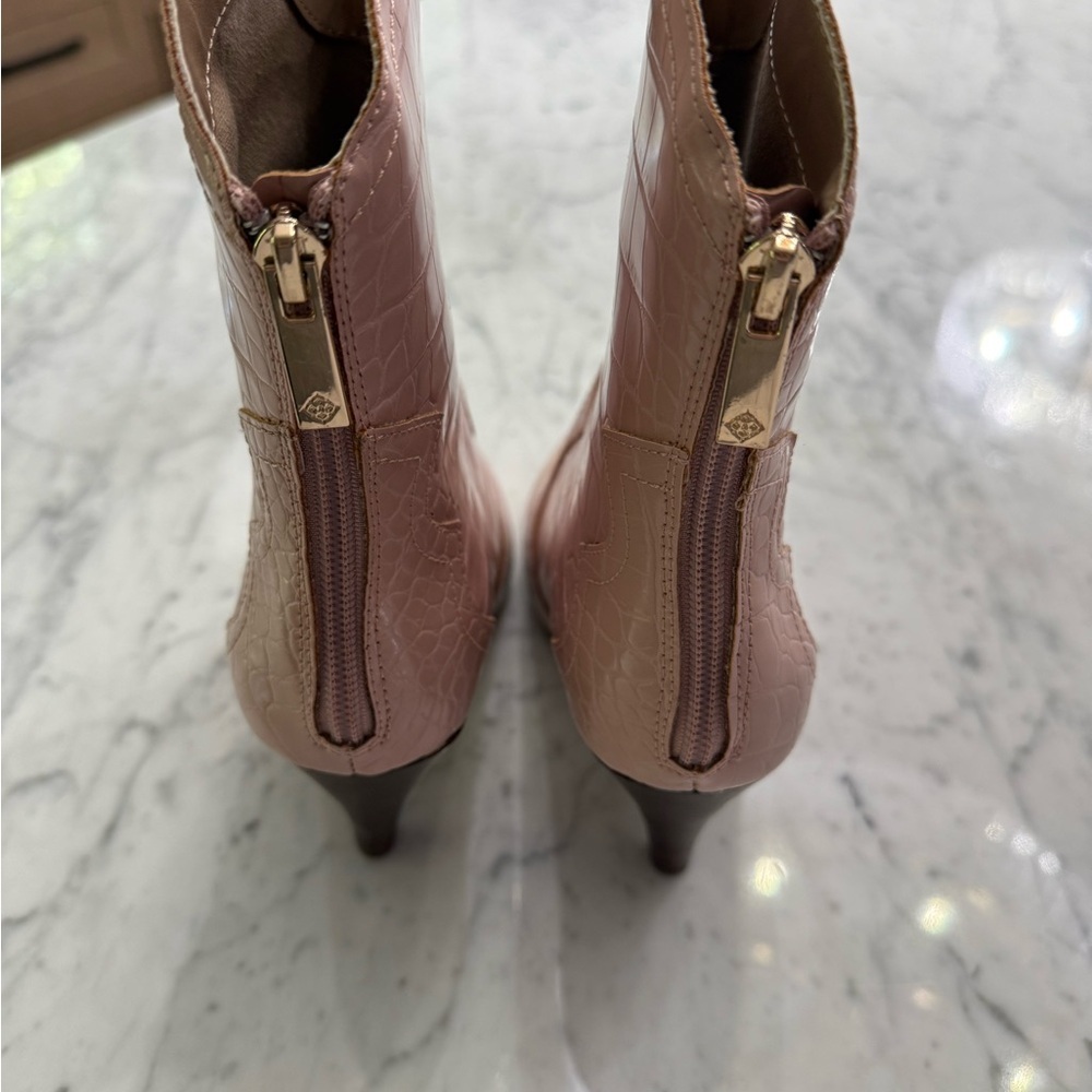 NEW Nanette Lepore Light Pink Leather High Heel Boot Back Zip Cowgirl Size 7.5 - Picture 5 of 5